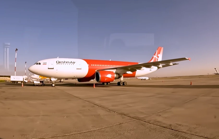 an aircraft of qeshm air