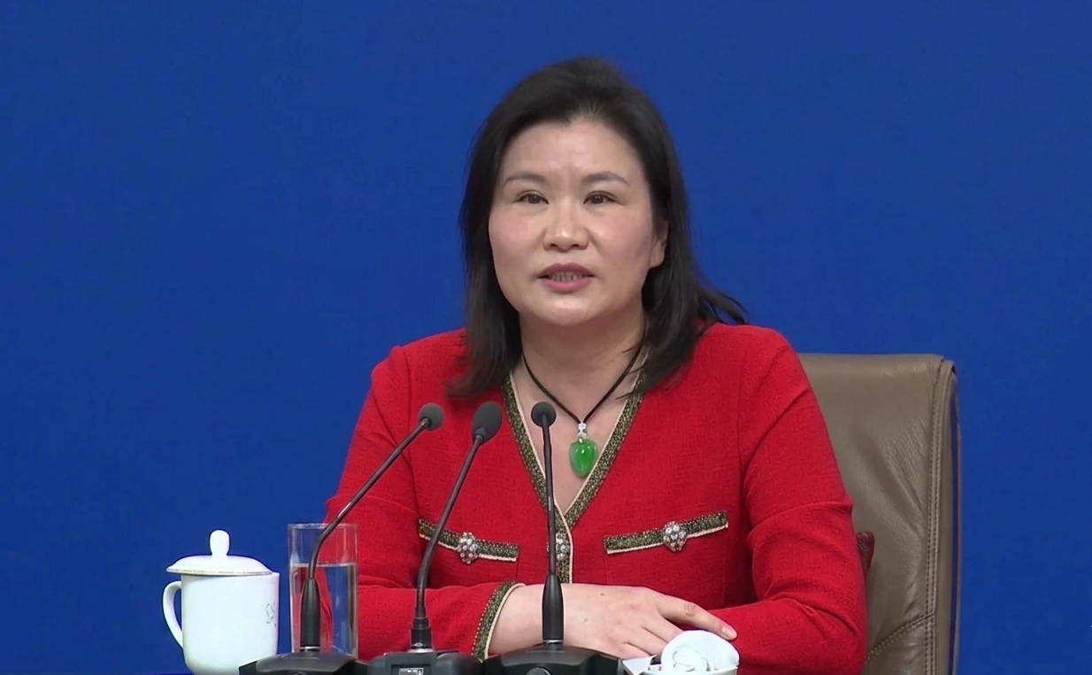 Zhou Qunfei Photo