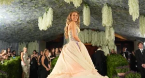 blake lively photo met gala
